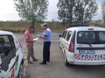 Taximetriştii din Alba verificaţi de poliţişti. Oamenii legi au dat amenzi de 4.870 lei