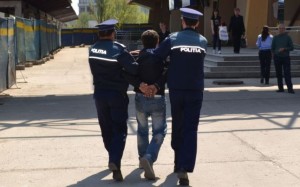 Posesorul unui mandat european de arestare, depistat şi reţinut de poliţiştii de investigaţii criminale din IPJ Alba